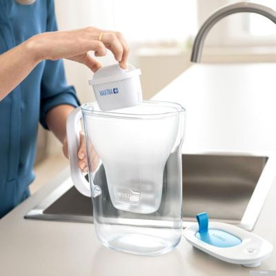 BRITA Style XL + 3 x Maxtra+ универсальный (белый/синий)