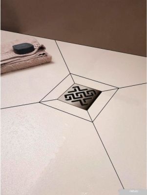 Berges Wasserhaus Zentrum Antik 100х100 090464 (матовый хром)