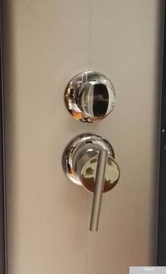 Coliseum TM 80 80x80 (белый/матовое стекло)