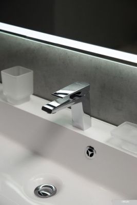 BelBagno Зеркало SPC-MAR-600-600-LED-BTN
