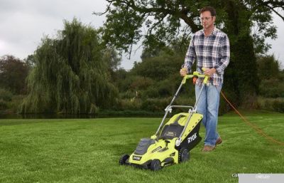 Колёсная газонокосилка Ryobi RLM18E40H