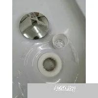 Pelican T1010SQ 100x100x14 (с сифоном)