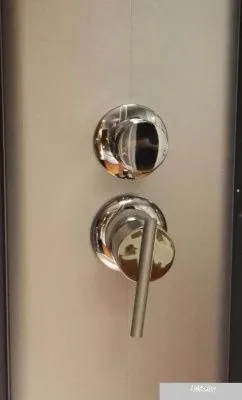 Coliseum Симпл T-80 (белый/тонированное стекло)