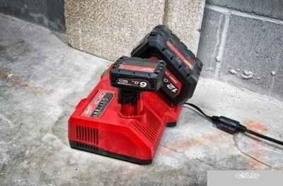Milwaukee M12-18SC 4932471736 (12-18В)