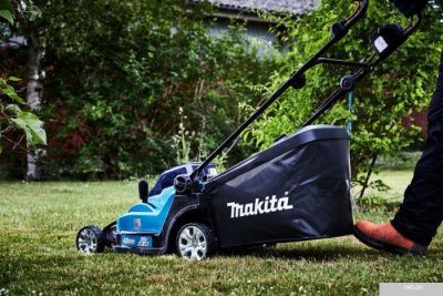 Makita DLM432PT2