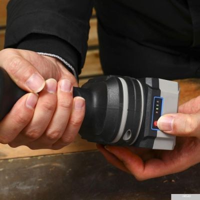 Deko BL1860B 063-4358 (20В/5.5 Ач)