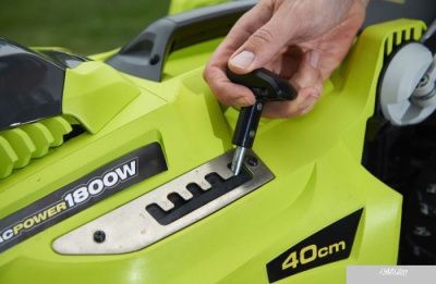 Колёсная газонокосилка Ryobi RLM18E40H